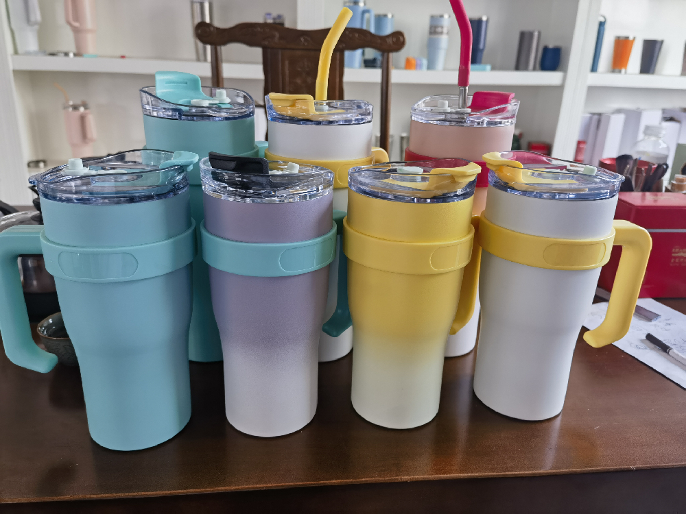 How to dress beach hot girls in summer? Super-eye-catching swimwear pairing guide